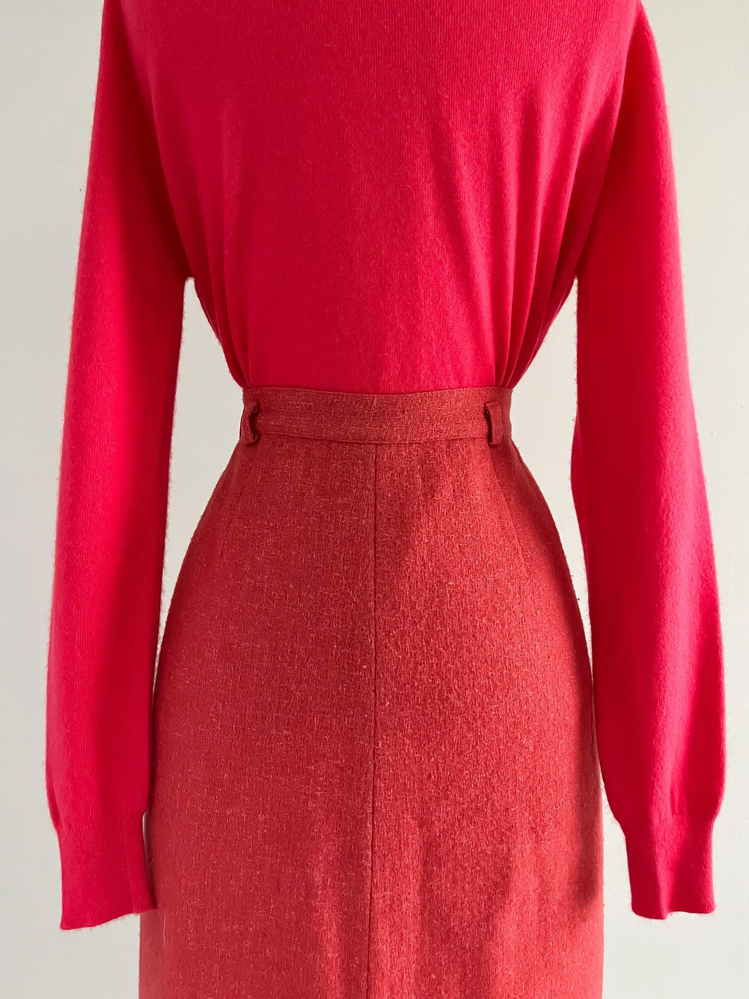 Beautiful 1950's Salmon Pink Wool Pencil Skirt / Sz S