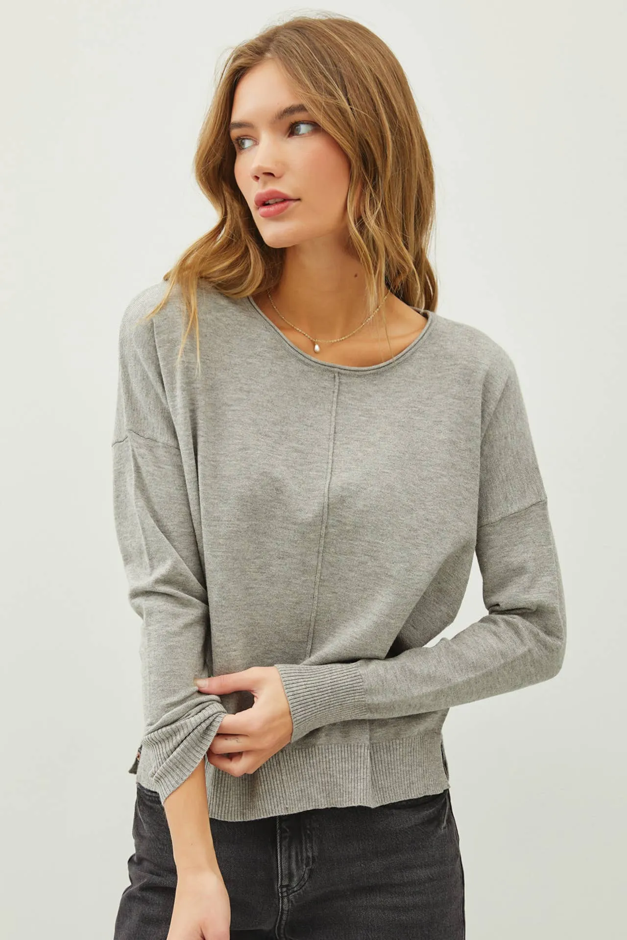 CENTER FRONT SEAM LONG SLEEVE SWEATER