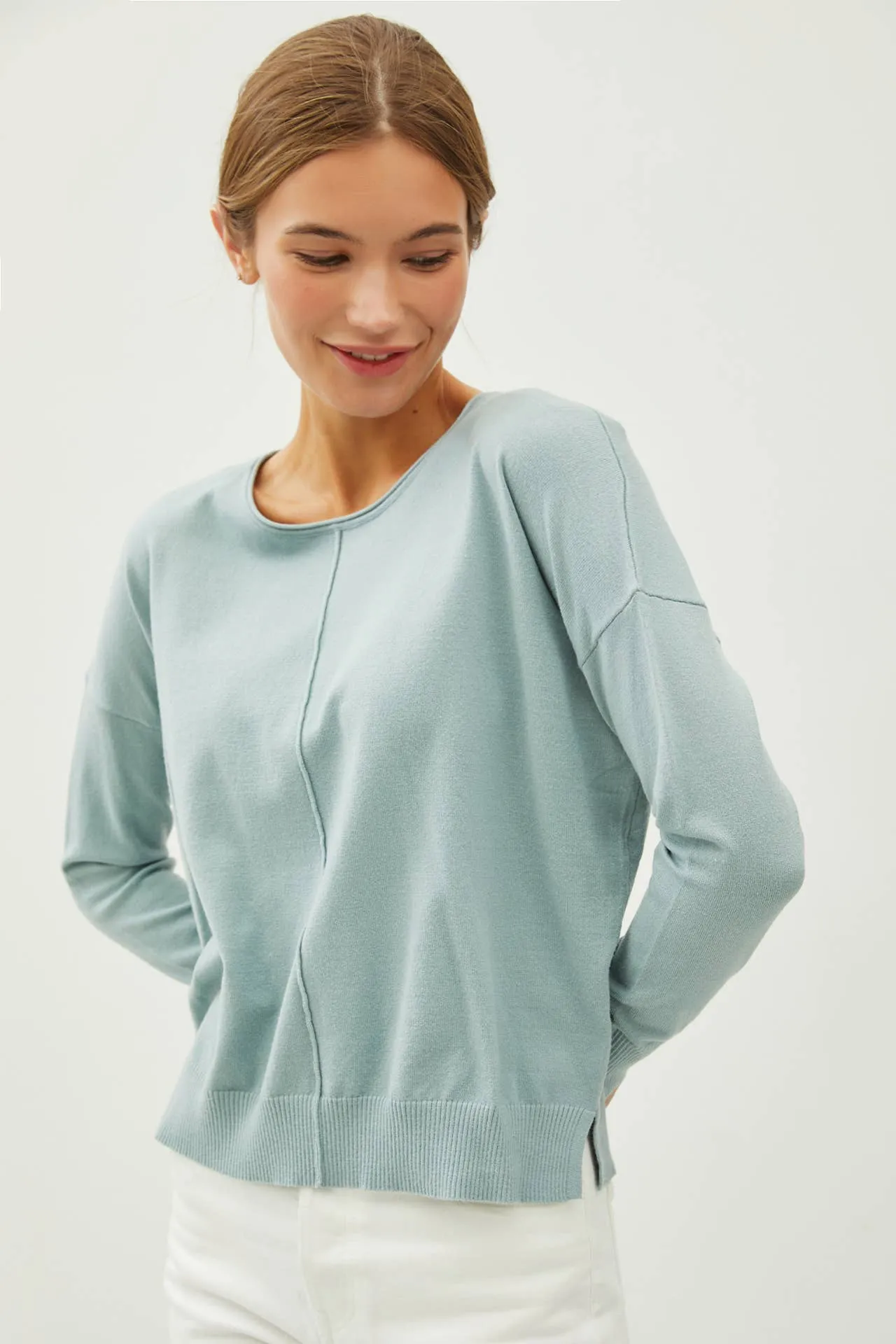 CENTER FRONT SEAM LONG SLEEVE SWEATER