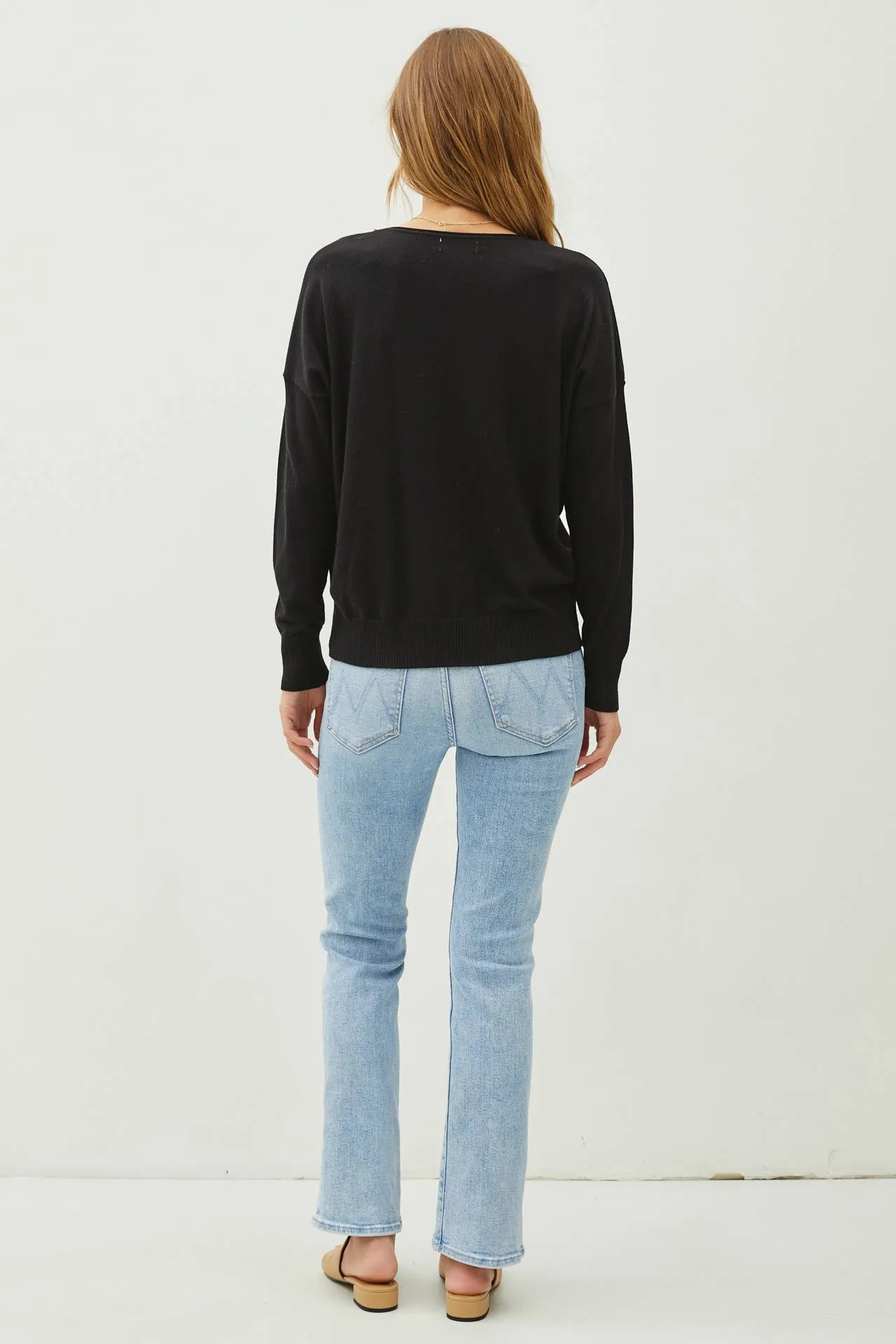 CENTER FRONT SEAM LONG SLEEVE SWEATER