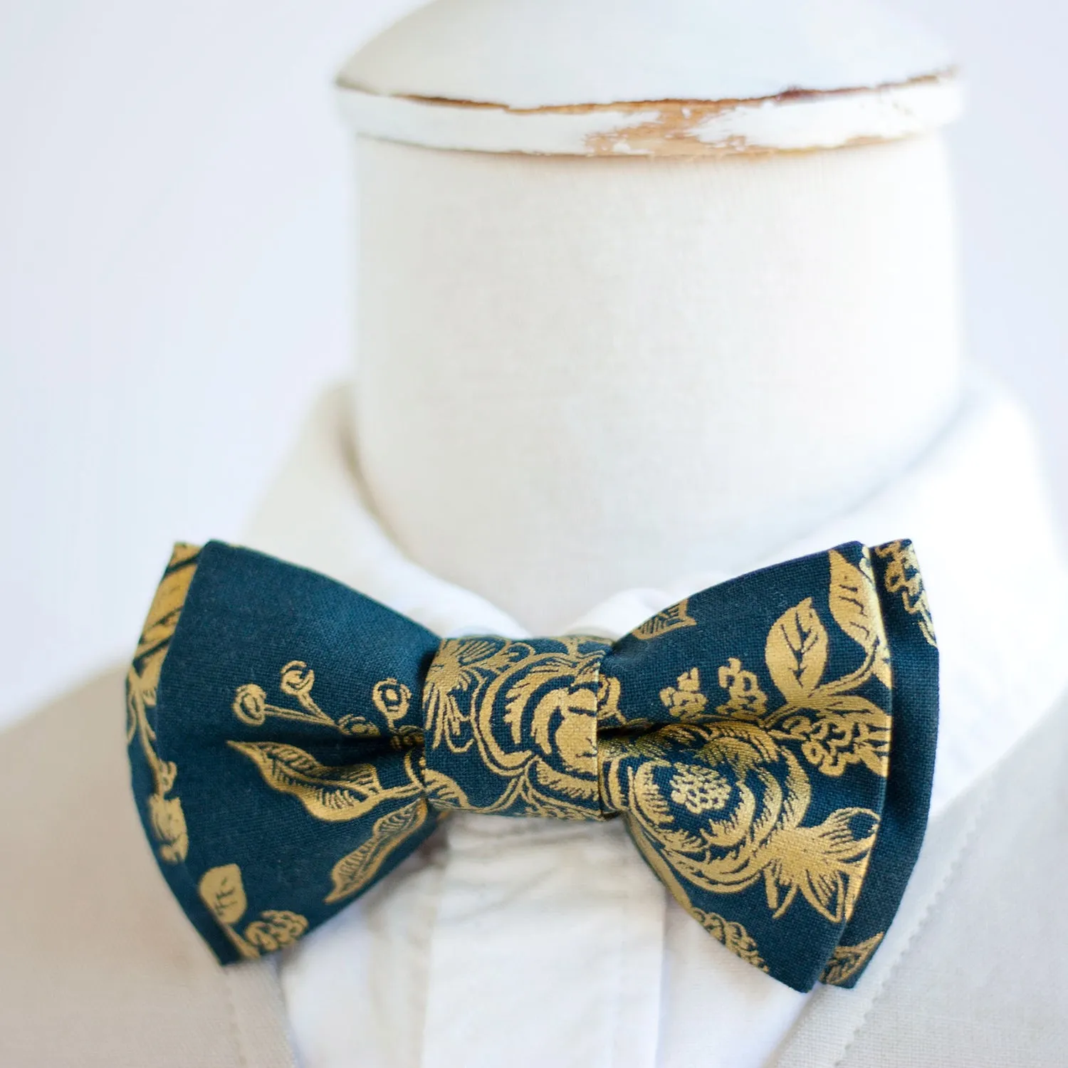 Classic Hair Bow Clip Or Headband / Navy Metallic Toile