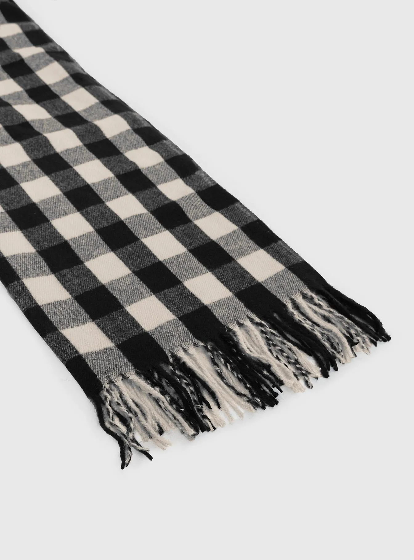 Closed Eyes Scarf Black / White Check