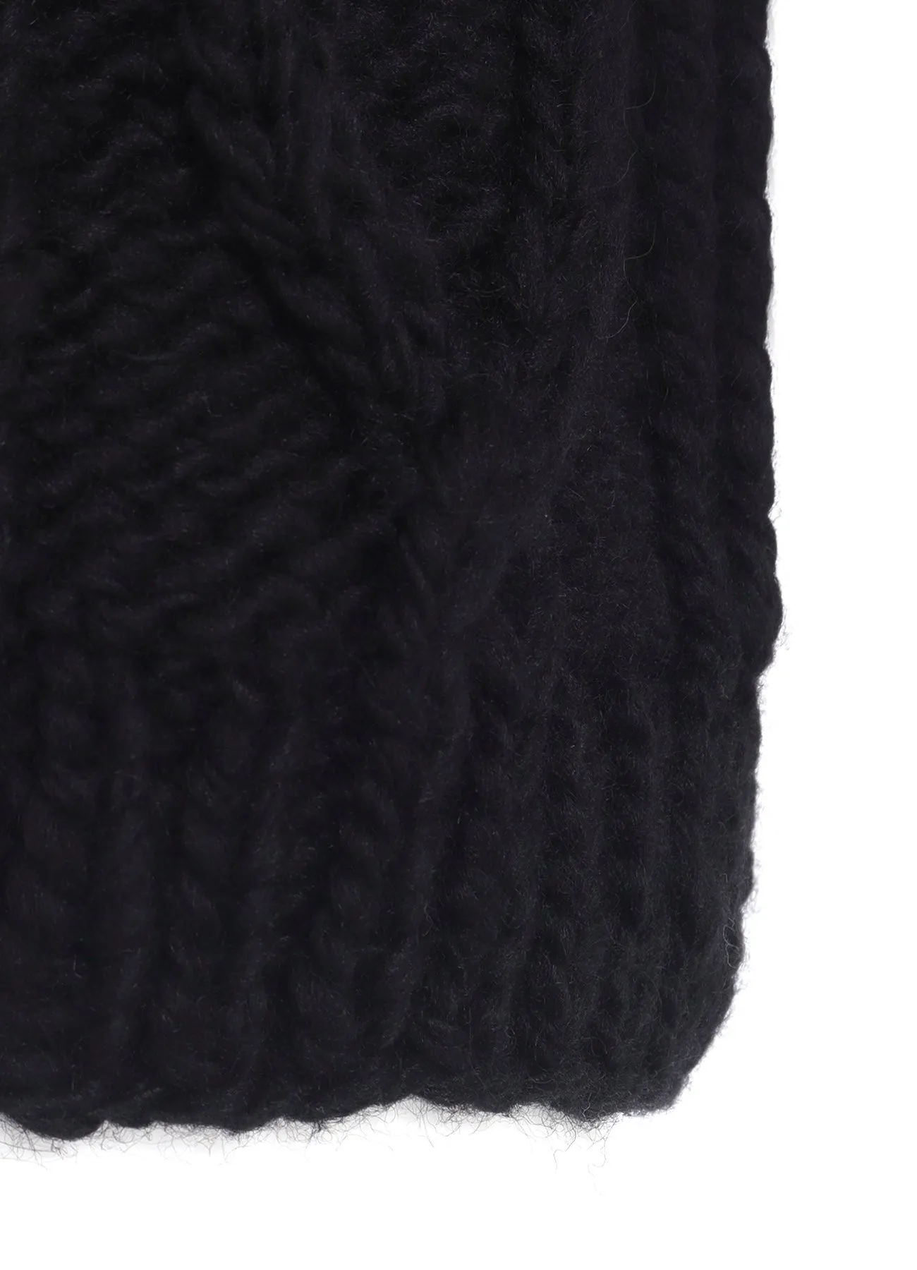 HAND-KNITTED ARAN KNIT