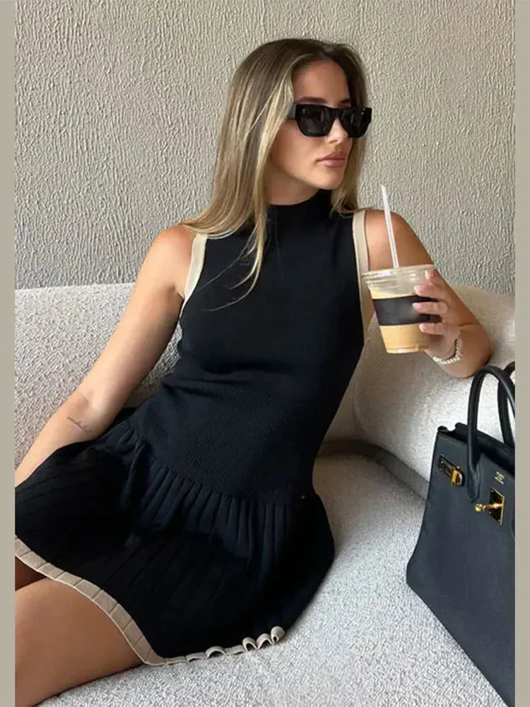 Lottie - Timeless little black dress