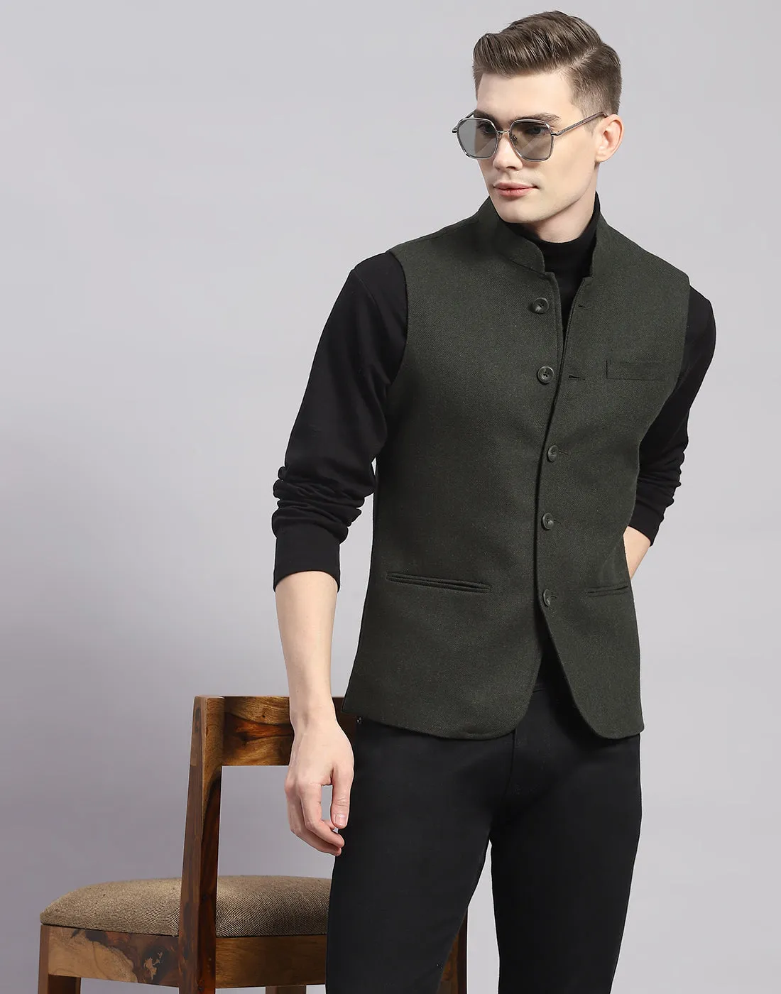 Men Olive Solid Mandarin Collar Sleeveless Nehru Jacket