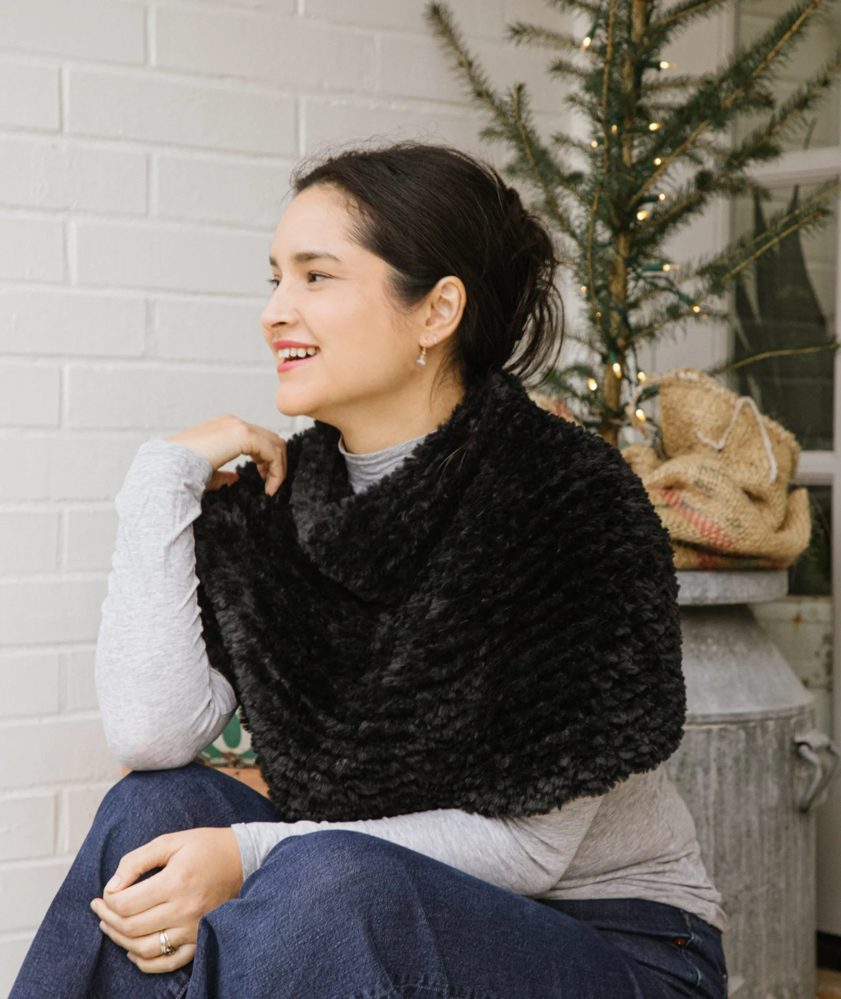 Shoulder Cozy Using Sirdar Alpine