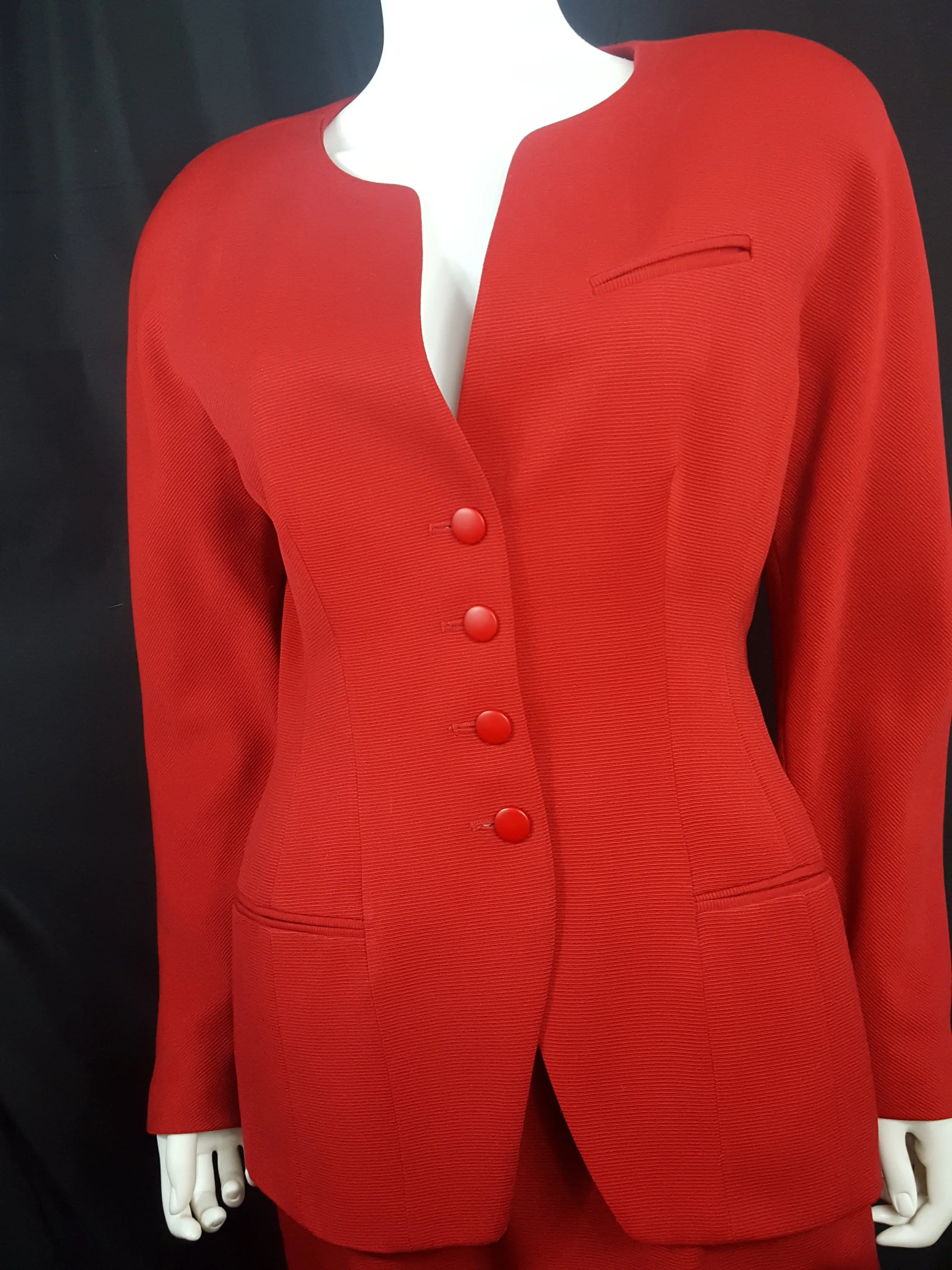 TAHARI Vintage 1980 Red Ribbed Twill Wool Skirt Suit size 12