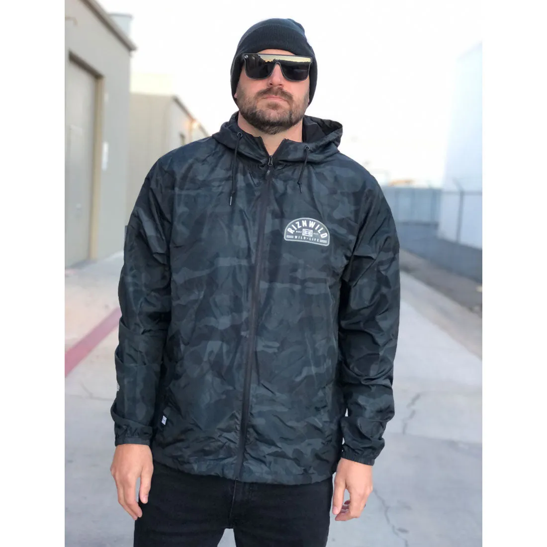 VAULT LIGHTWEIGHT WINDBREAKER JACKET IN BLACK CAMO