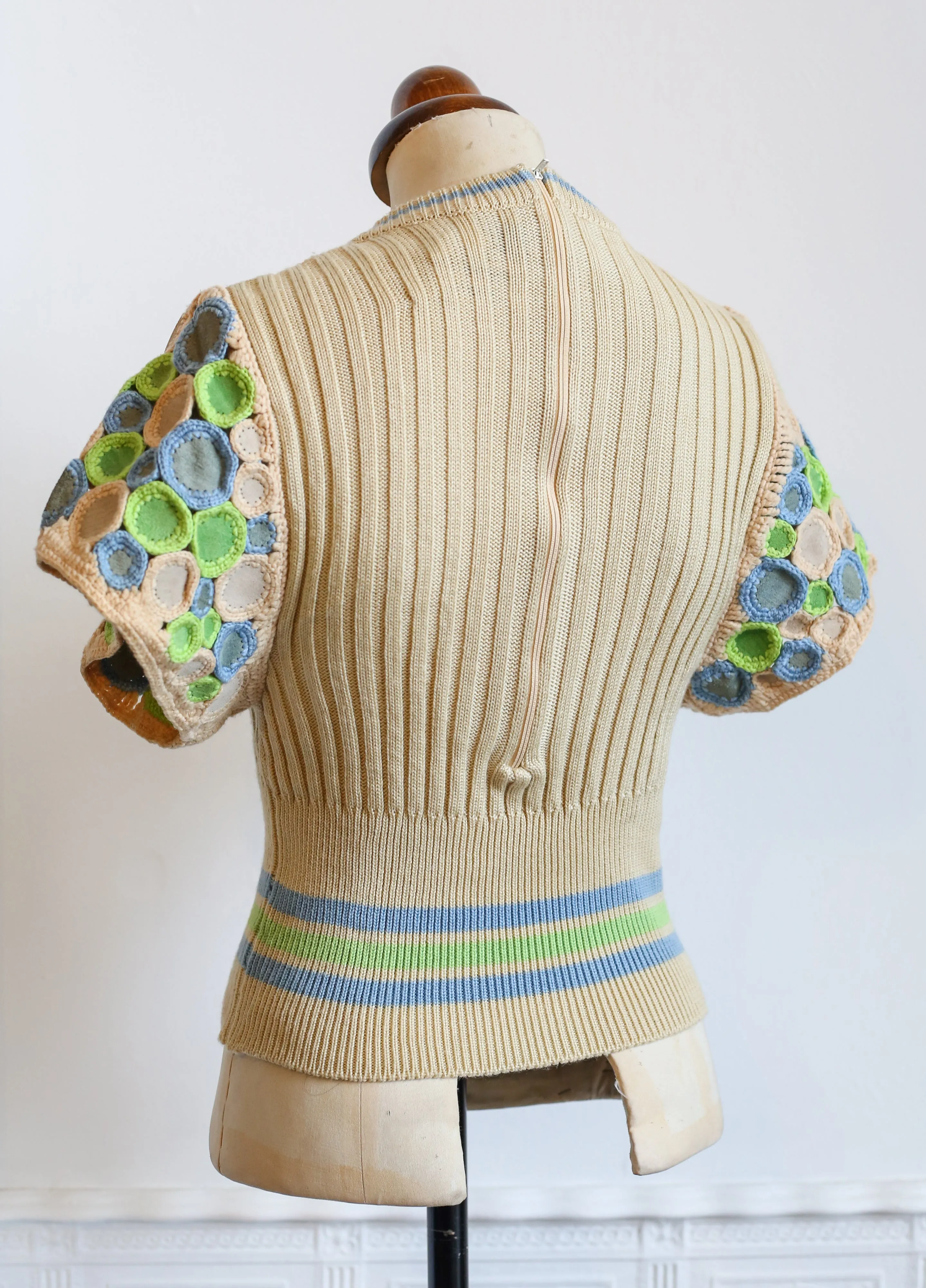 Vintage 1970s Wenjilli Designer Knit Top