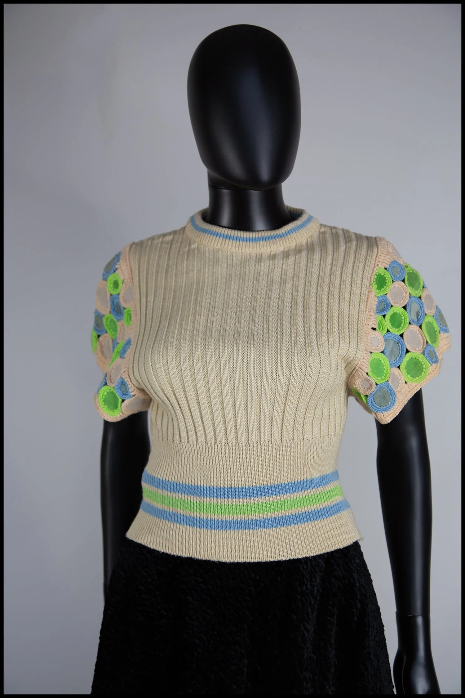 Vintage 1970s Wenjilli Designer Knit Top