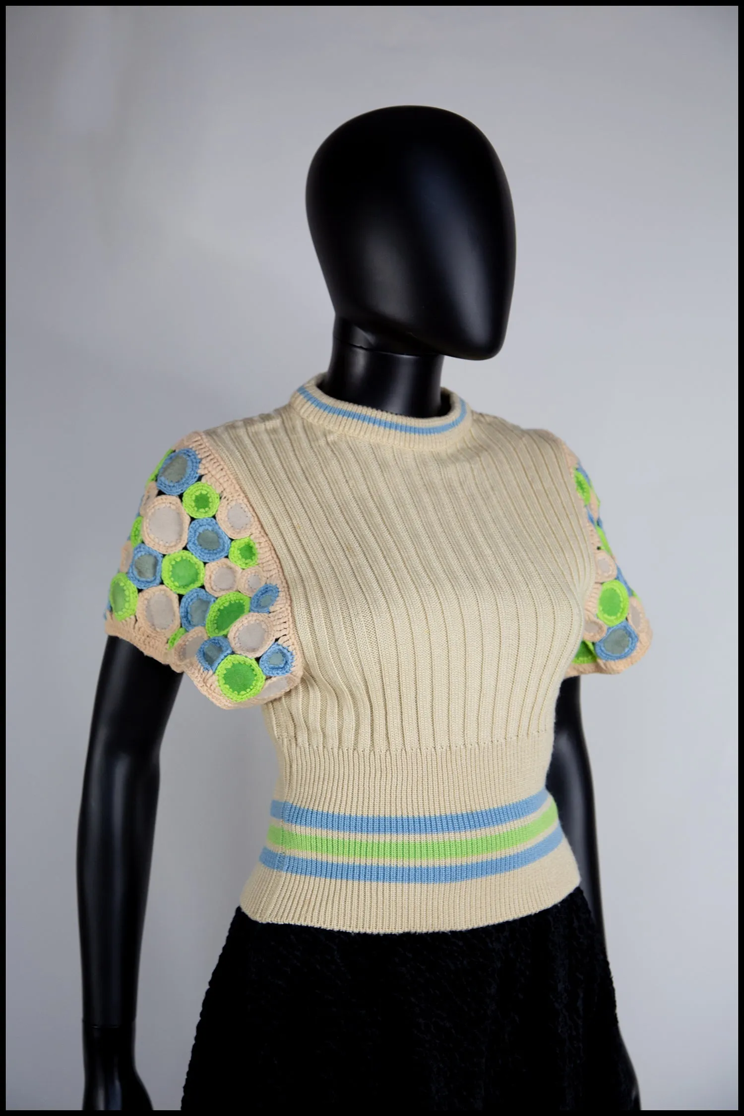 Vintage 1970s Wenjilli Designer Knit Top